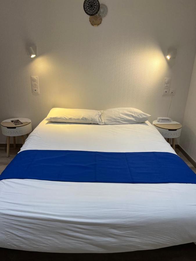 Castel Louis Hotel 2*