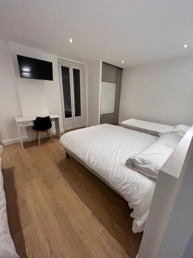Castel Louis Hotel 2*